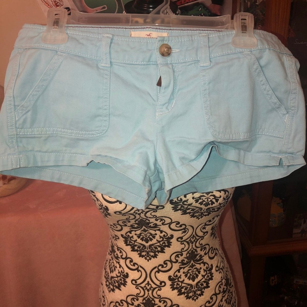 Hollister‎ booty shorts